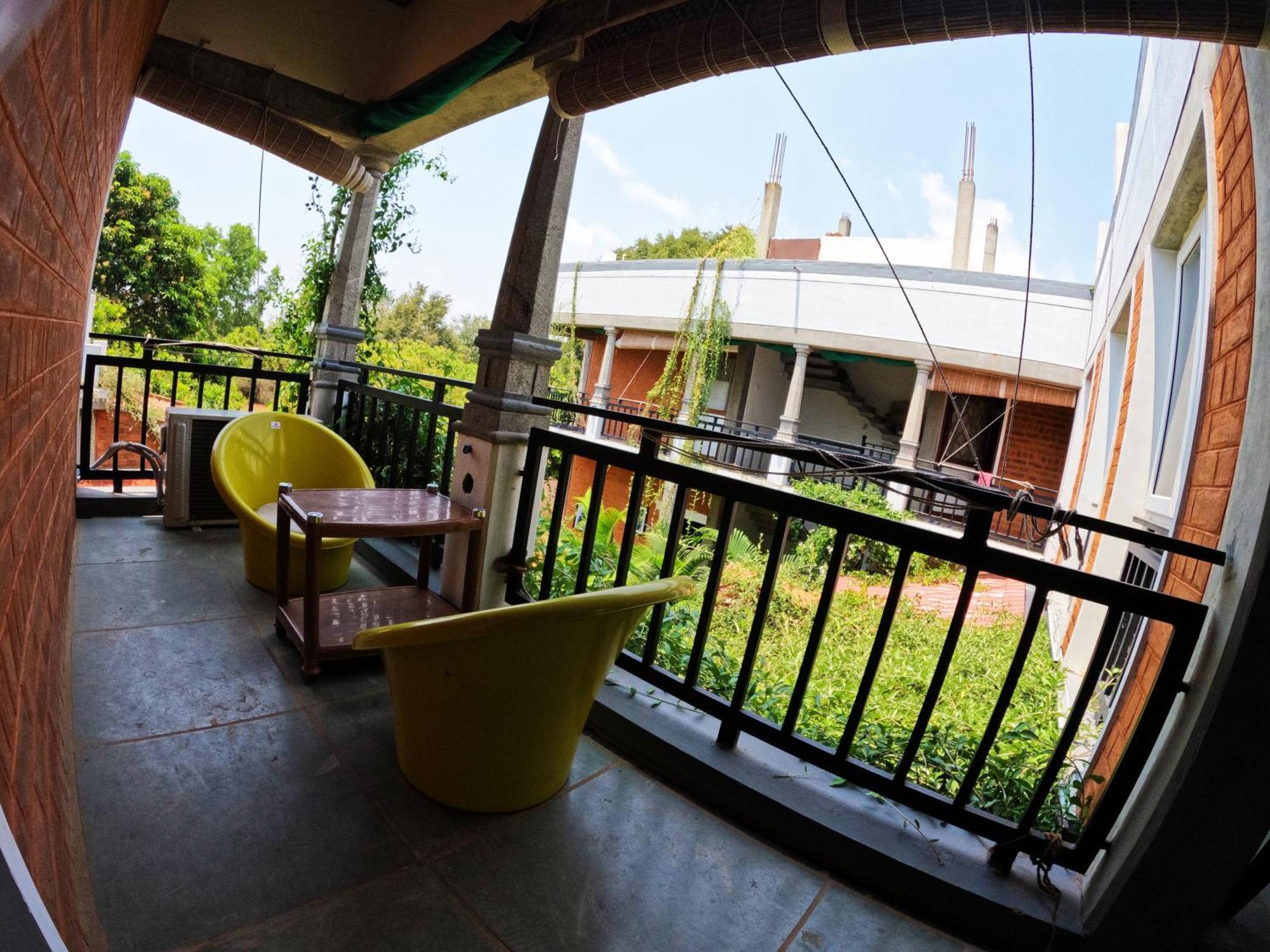Wow Farm House Auroville Exteriör bild