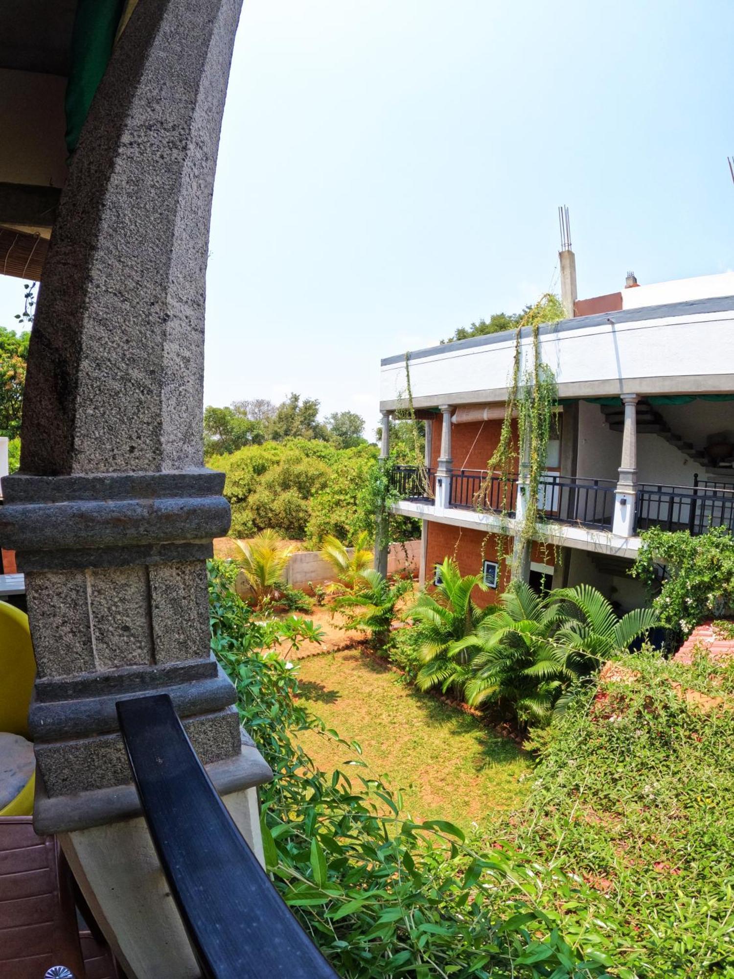 Wow Farm House Auroville Exteriör bild