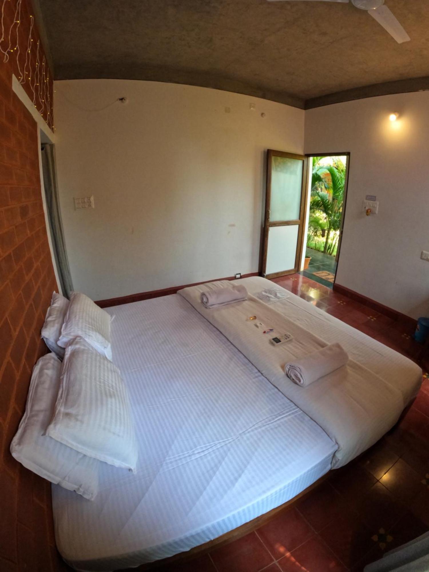 Wow Farm House Auroville Exteriör bild